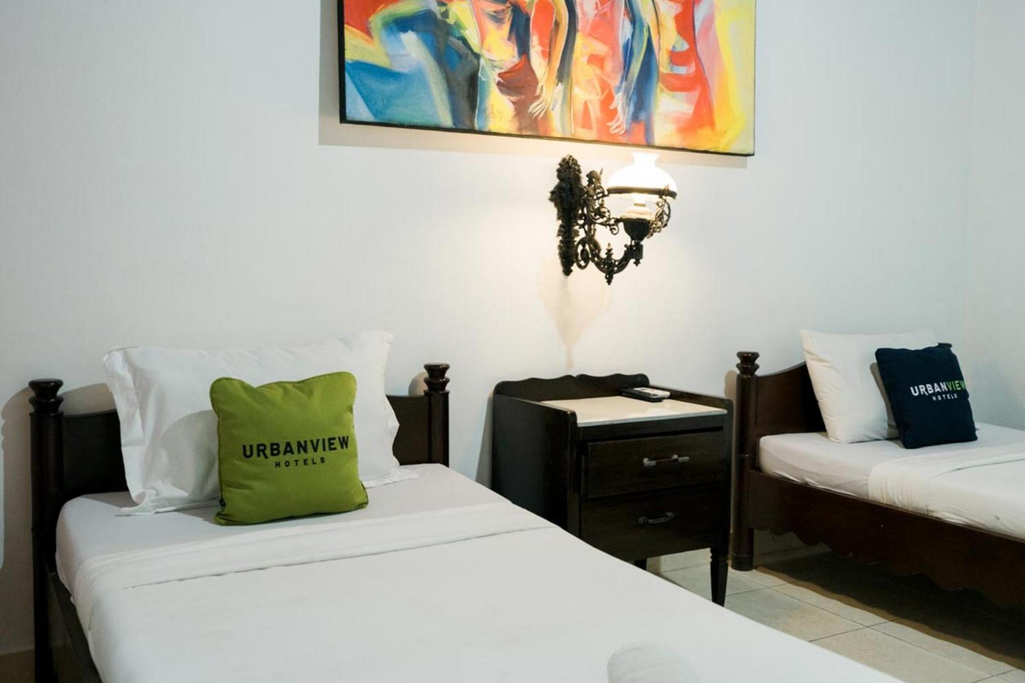 Urbanview Hotel Ananda Beach Sanur Extérieur photo